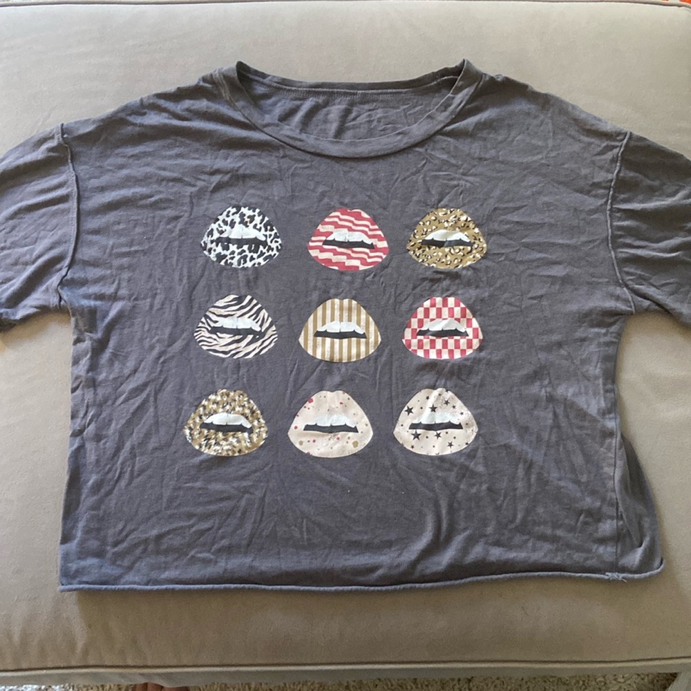 Grey Lips Short-Sleeve Cropped T-Shirt, Size S